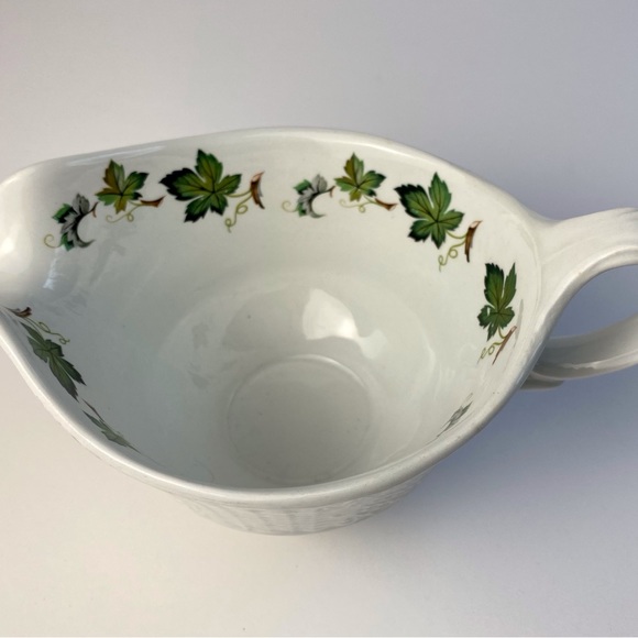 Simpsons Ironstone Concord gravy boat, sauce pitcher - Picture 3 of 8